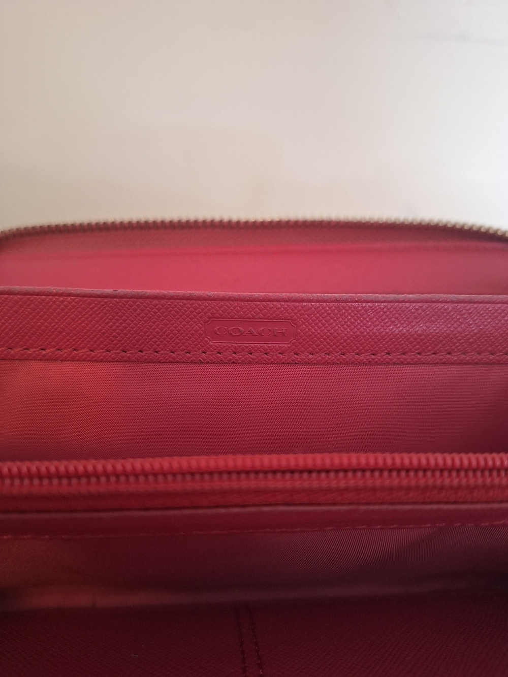 Coach Signature Canvas Zip Wallet in Khaki And Pink - Picture 7 of 9